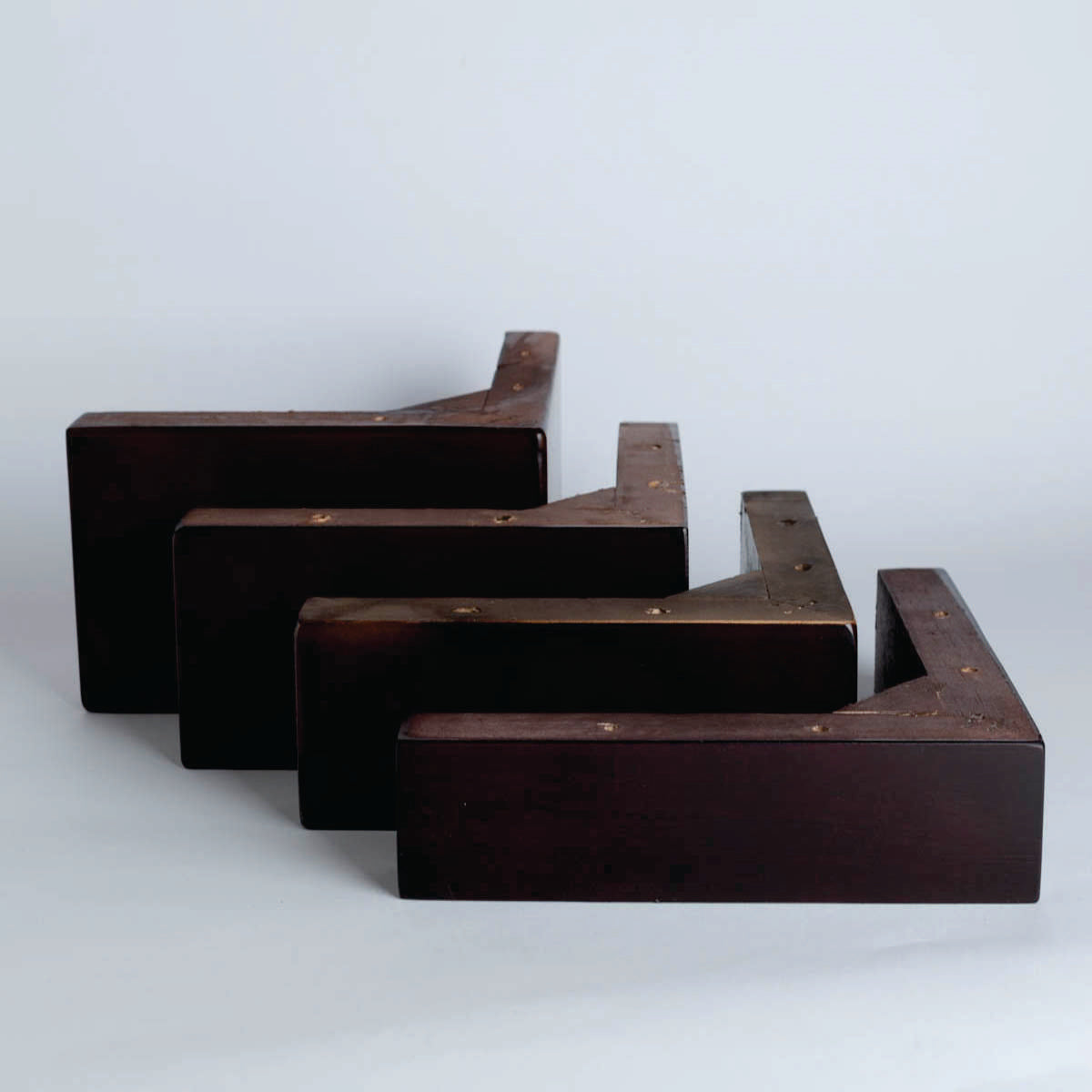 Pata para mueble, sofá o silla moderna. Madera. Pata madera. Patas de muebles. Alta calidad y despacho express. La Tapiceria. Compra Online. EF B007 H70 E