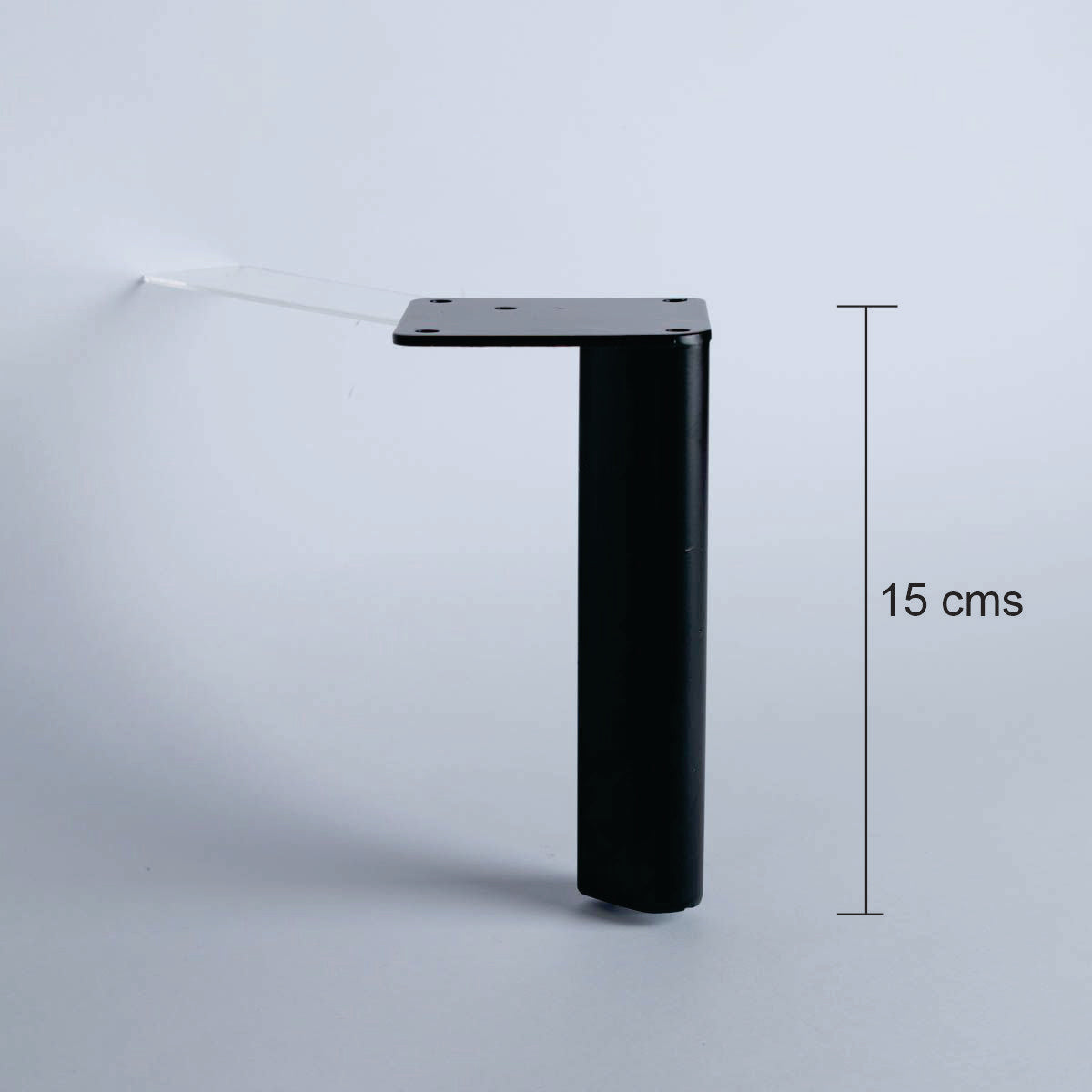 Pata metálica MI-104, 15 Alto-Estas patas están diseñadas para combinar funcionalidad y estilo, ofreciendo soporte sólido y un diseño adaptable a diversos tipos de muebles. Su estructura permite un montaje sencillo y aporta un acabado elegante que se integra perfectamente en cualquier ambiente decorativo. Disponemos de una variedad de formas, alturas y estilos para ajustarse a tus necesidades y preferencias.-La Tapicería