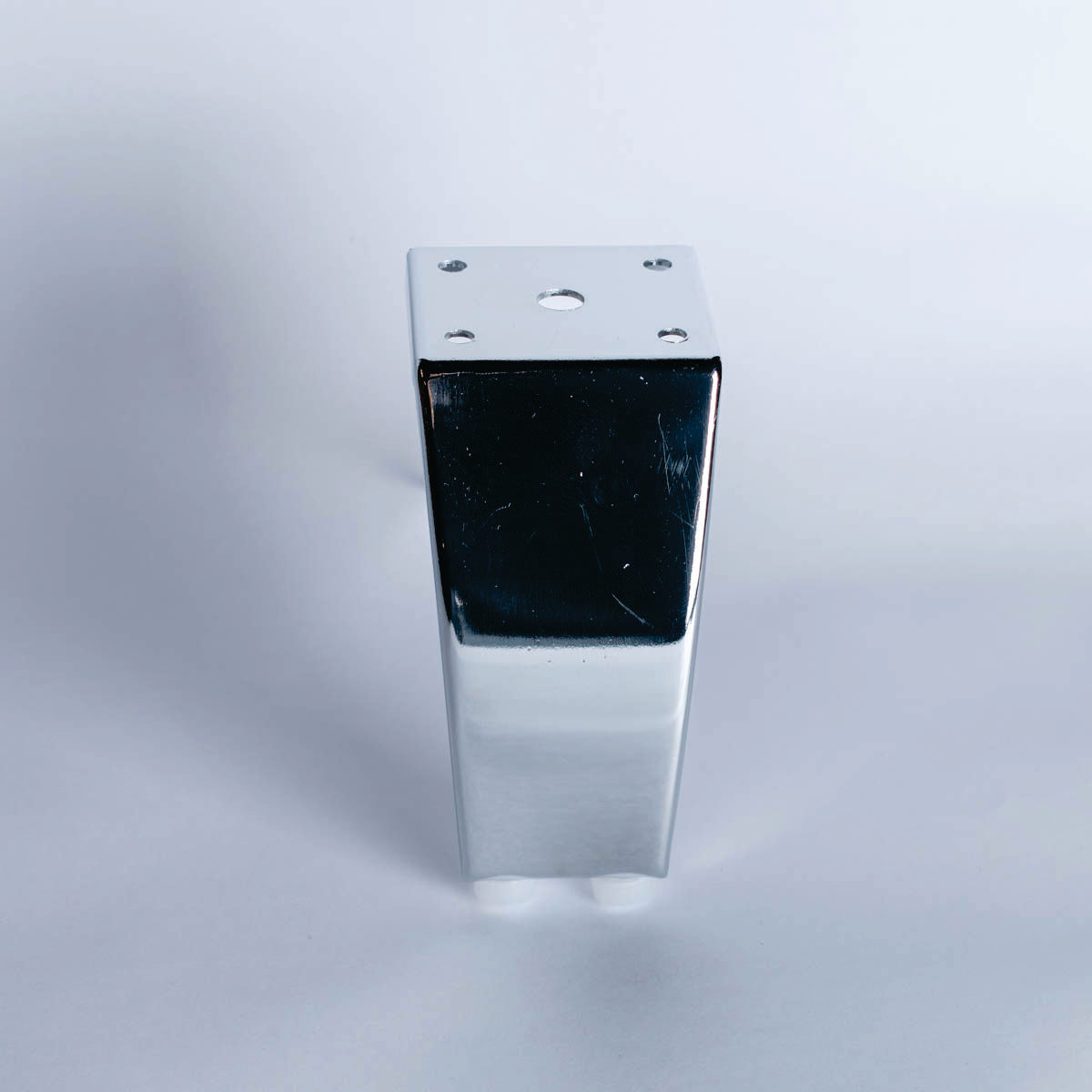 Pata para mueble, sofá o silla moderna. Acero, metal. Pata metálica. Patas de muebles. Alta calidad y despacho express. La Tapiceria. Compra Online. MQ MI-145