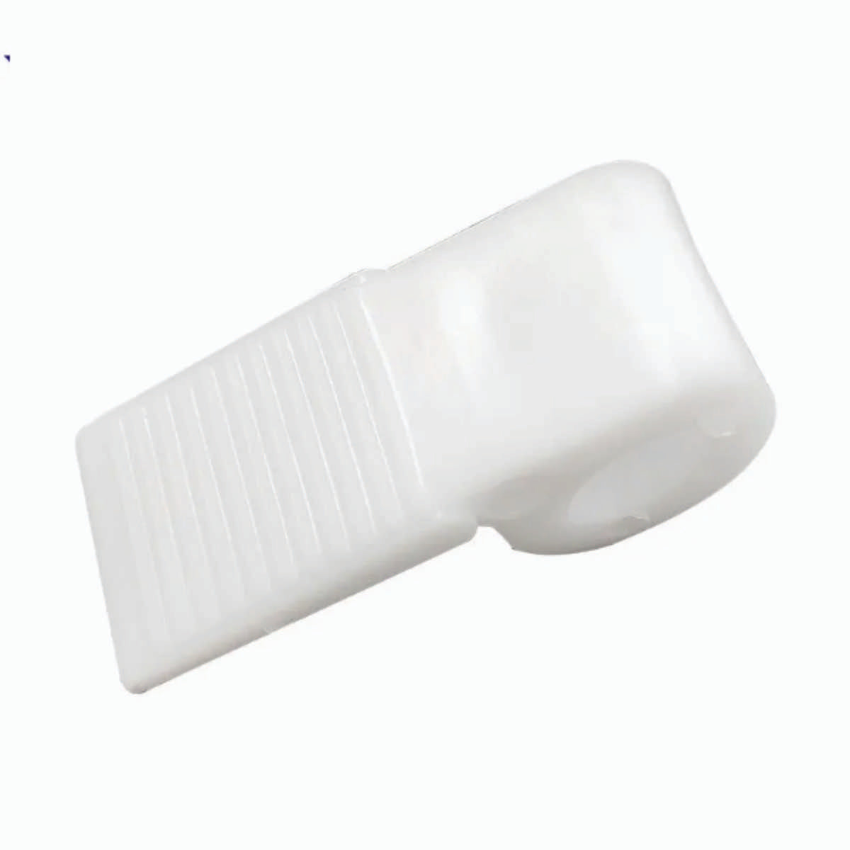 Clip Nylon SCWH01, 100 unds.-Este clip de nylon es un componente esencial para la fabricación y reparación de muebles, diseñado para ofrecer una fijación segura y duradera. Fabricado con nylon de alta calidad, garantiza resistencia al desgaste, la corrosión y la tensión, asegurando una larga vida útil en tus proyectos. Su diseño flexible y adaptable permite una instalación sencilla y un ajuste preciso a diversas formas y tamaños, lo que lo convierte en una solución versátil para múltiples aplicaciones en la
