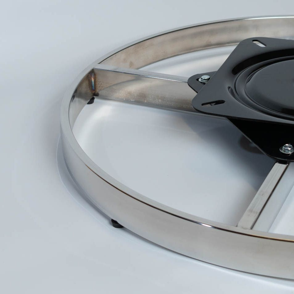 Base giratoria BG02 D60cm H4cm Plateado-BASE GIRATORIA-Base giratoria robusta y silenciosa, diseñada específicamente para sillones berger. Permite una rotación suave de 360 grados, ideal para mayor comodidad y funcionalidad. Fabricada con materiales de alta resistencia para una durabilidad excepcional. Características: Material: Acero reforzado Rotación: 360 grados Diseño: Específico para sillones berger Resistencia: Alta capacidad de carga Beneficios: Comodidad: Rotación completa para fácil acceso y movimi