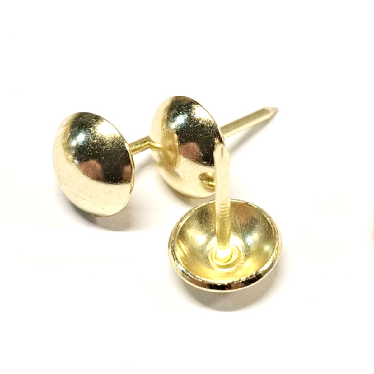 Clavo Tapicero Y011, 11 mm. , 500 unds.-TACHAS-Clavos Tapiceros Decorativos Dale un toque único y elegante a tus muebles con nuestros clavos tapiceros. Disponibles en una amplia variedad de modelos y colores, estos clavos combinan funcionalidad y estilo, perfectos para resaltar detalles en sofás, sillas, cabeceros y más. Fabricados con materiales de alta calidad, garantizan durabilidad y un acabado profesional. Elige entre diseños clásicos, modernos o vintage para personalizar cada proyecto con precisión y