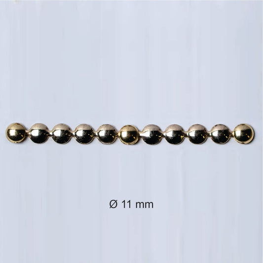 Cordón Clavo YL005, 11 mm., 100 cms., 50 unds.-Guirnalda de Clavos Tapiceros AS YL005 Aporta un acabado sofisticado y detallado a tus muebles con la Guirnalda de Clavos Tapiceros AS YL005. Diseñada para facilitar la instalación y mantener una alineación perfecta, esta guirnalda de clavos ofrece un estilo clásico y elegante en cada aplicación. Su acabado envejecido en varios tono le otorga un aire vintage y refinado, ideal para sofás, sillas, cabeceras y otros muebles tapizados. Características: ✔ Diseño en
