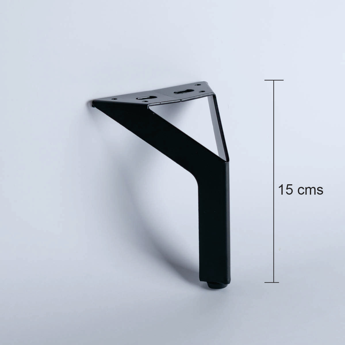 Pata metálica MI-162, 15 Alto-Estas patas están diseñadas para combinar funcionalidad y estilo, ofreciendo soporte sólido y un diseño adaptable a diversos tipos de muebles. Su estructura permite un montaje sencillo y aporta un acabado elegante que se integra perfectamente en cualquier ambiente decorativo. Disponemos de una variedad de formas, alturas y estilos para ajustarse a tus necesidades y preferencias.-1 unidad-La Tapicería