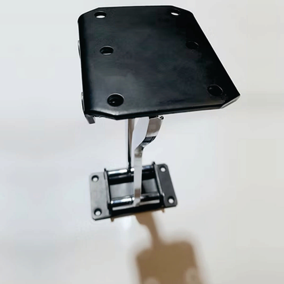 Mecanismo respaldo SBH03-Mecanismo Reclinable Manual: Practicidad y Confort en un Solo Movimiento Mejora la funcionalidad de tus muebles con el mecanismo reclinable manual. Su diseño ergonómico y robusto lo convierte en la opción ideal para sofás y sillones que buscan ofrecer comodidad sin complicaciones. Operación sencilla: Reclinación manual con un movimiento suave y preciso. Diseño compacto: Ideal para optimizar el espacio dentro del mueble. Construcción resistente: Fabricado con materiales de alta calid