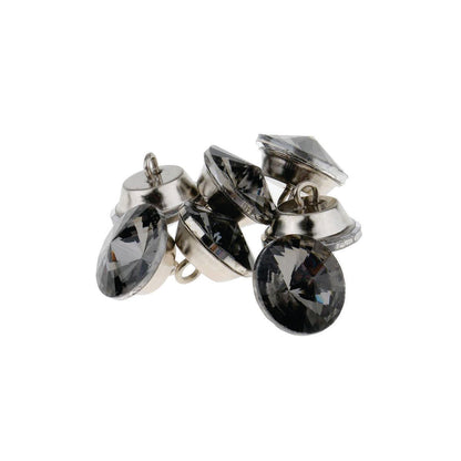 Botón acrílico BTN0620G, 20 mm., 50 unds.-BOTONES-Botones de Tapicería de Cristal con Engarce Metálico Eleva la estética de tus muebles tapizados con estos exquisitos botones de cristal. Diseñados para añadir un toque de lujo y sofisticación, estos botones cuentan con un cristal facetado que captura y refleja la luz, creando un efecto brillante y llamativo. Cada botón está engarzado en una base metálica. La parte trasera del botón incorpora un asa metálica, facilitando su fijación en la tapicería y garantiz