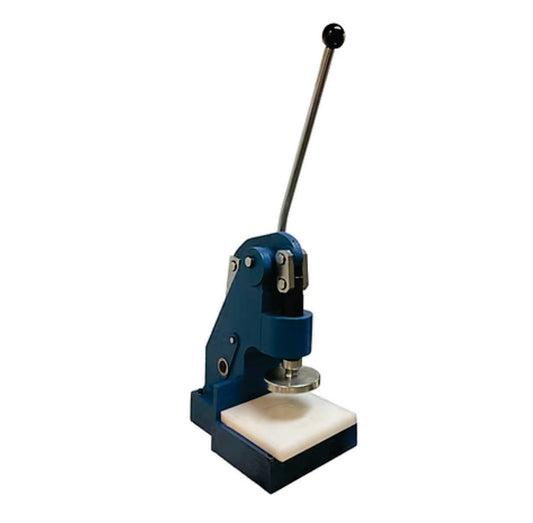 Prensa troqueladora manual para cortar, perforar o dar forma a materiales como cuero, tela, cartón, goma y plástico mediante el uso de troqueles.  ZM MHCD