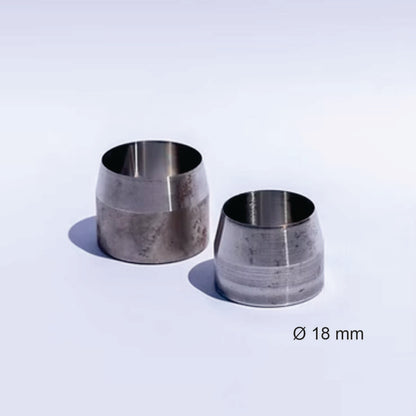 Troquel para botones MSSD, 18 mm-El troquel para botones de tapicería es una herramienta esencial para la fabricación y reparación de muebles tapizados. Se utiliza para cortar y dar forma a la tela que se utilizará para forrar botones, creando un acabado profesional y uniforme.-MAQUINAS-La Tapicería